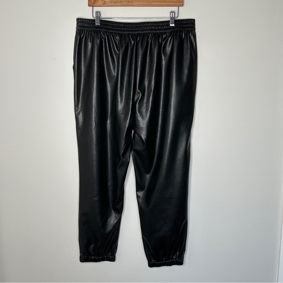 JOHNNY WAS‎ Black Vegan Leather Jogger Buttery Soft Elastic Silk Lined Pants XL - Picture 8 of 11